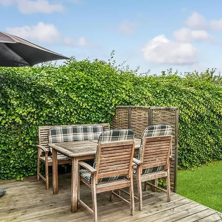 3 Bedroom Amazing In Holiday home Hadsund